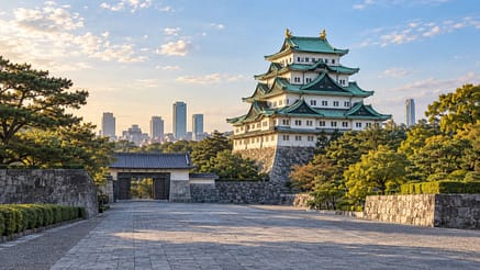 名古屋城をイメージした城郭と都市の風景